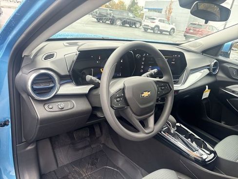 New 2026 Chevrolet Trax LT FWD image 10
