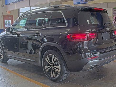 Used 2025 Mercedes-Benz GLB 250 image 8