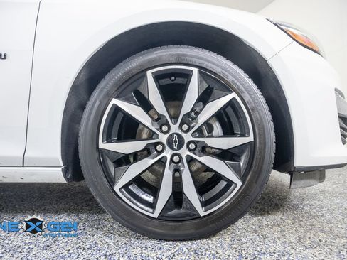 Used 2023 Chevrolet Malibu RS FWD image 41