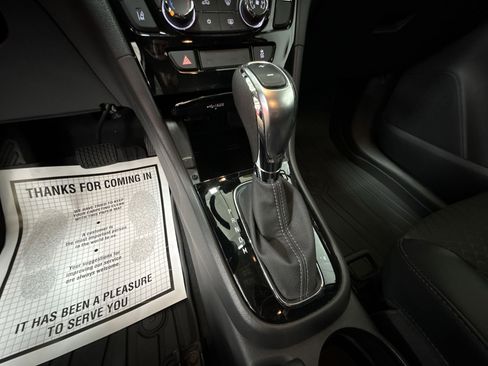 Used 2022 Buick Encore Preferred w/ Safety Package II image 15