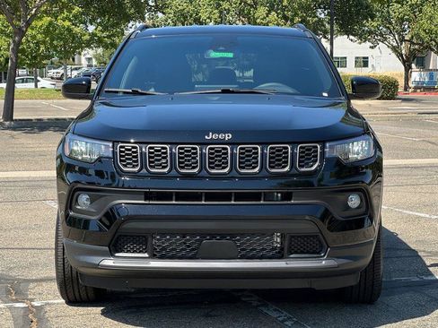 New 2026 Jeep Compass Latitude AWD/4WD image 9