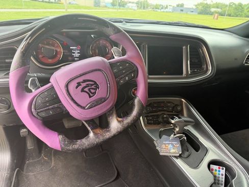 Used 2023 Dodge Challenger SRT Hellcat w/ Driver Convenience Group RWD image 10