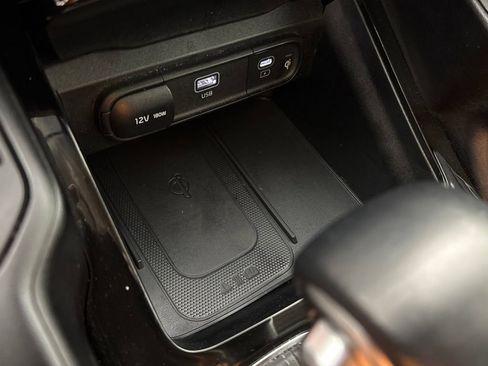 Used 2025 Kia Telluride S FWD image 41