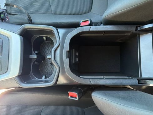 Used 2025 Toyota RAV4 LE AWD/4WD image 24