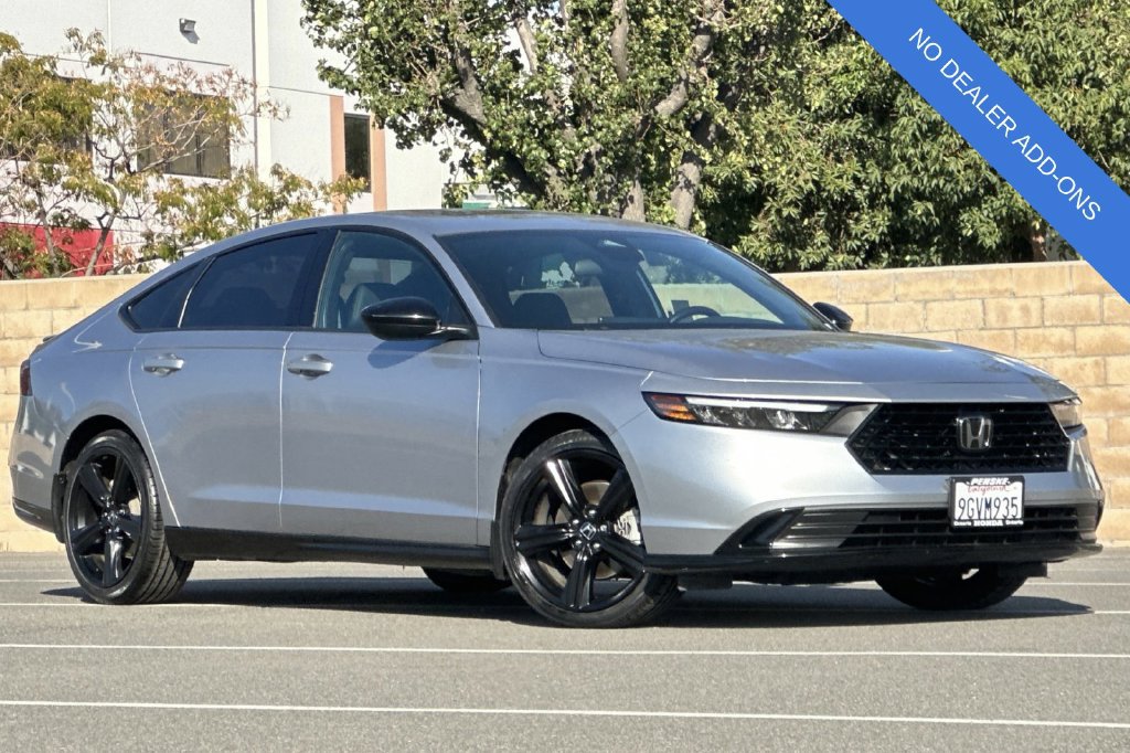 Used 2023 Honda Accord Sport image 2