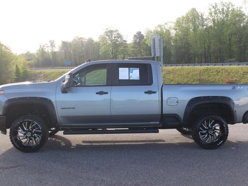 Used 2024 Chevrolet Silverado 2500 Custom w/ Custom Convenience Package AWD/4WD image 4