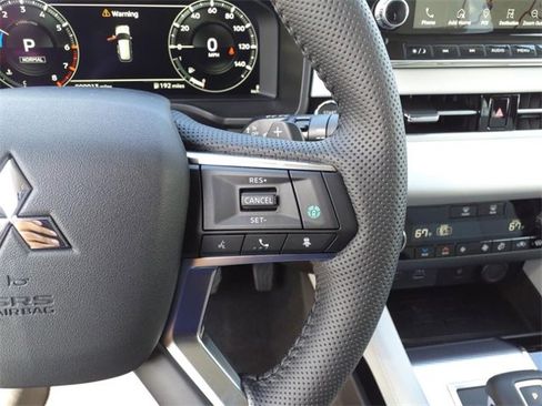 Used 2024 Mitsubishi Outlander SEL image 15