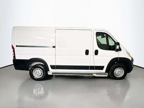 Used 2025 RAM ProMaster 2500 w/ U-Haul Equipment Group FWD image 8