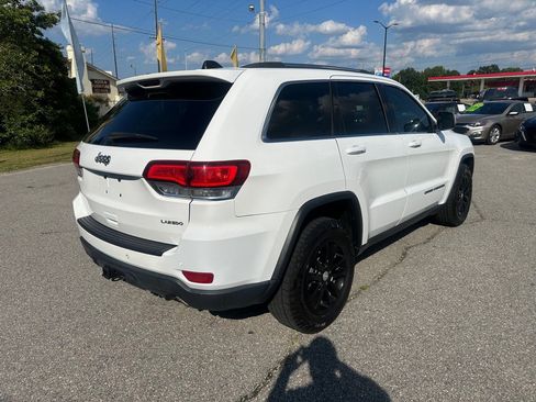 Used 2021 Jeep Grand Cherokee Laredo RWD image 5