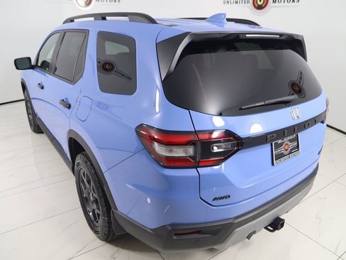 Used 2023 Honda Pilot TrailSport image 31