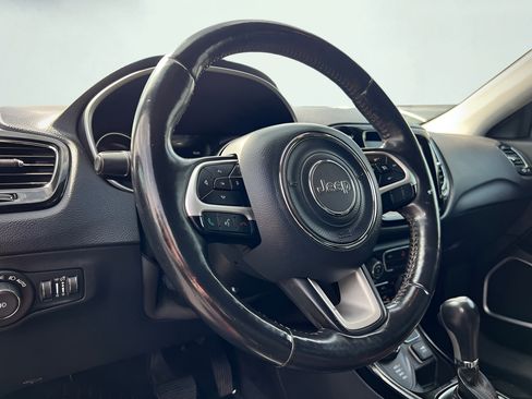Used 2018 Jeep Compass Limited AWD/4WD image 34