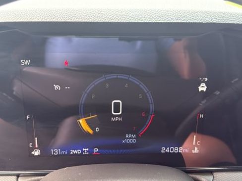 Used 2025 Chevrolet TrailBlazer LT AWD/4WD image 15