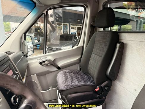 Used 2017 Mercedes-Benz Sprinter 2500 image 20