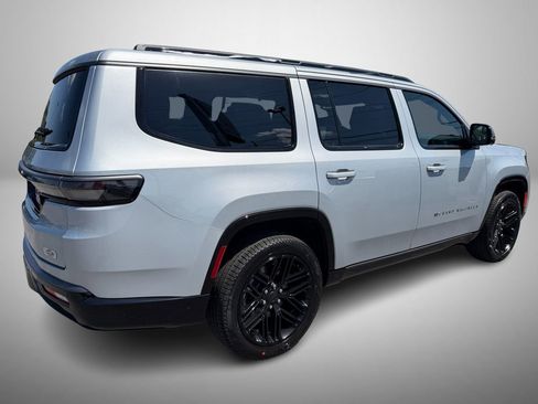 New 2026 Jeep Grand Wagoneer Limited AWD/4WD image 3