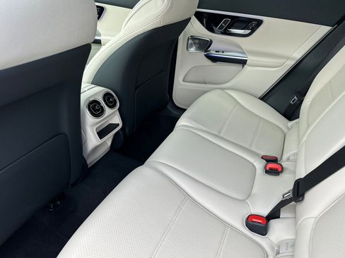 New 2026 Mercedes-Benz GLC 300 4MATIC image 12