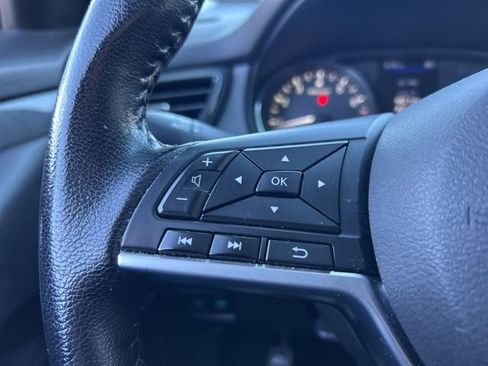 Used 2020 Nissan Rogue S w/ Special Edition Package image 17