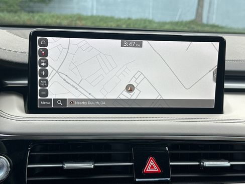 Used 2025 Genesis G70 2.5T image 29