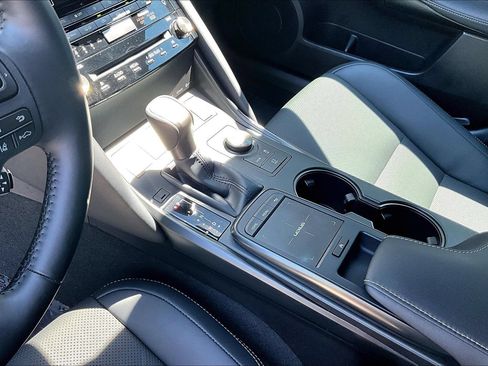 Used 2025 Lexus IS 300 F Sport RWD image 17