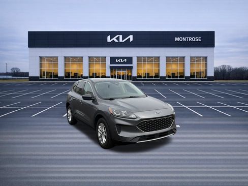 Used 2022 Ford Escape SE w/ Convenience Package AWD/4WD image 3