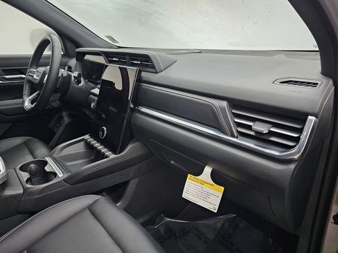 Used 2025 GMC Terrain Elevation w/ Elevation Premium Package image 11