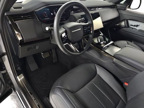 Used 2025 Land Rover Range Rover Sport Dynamic SE AWD/4WD image 17