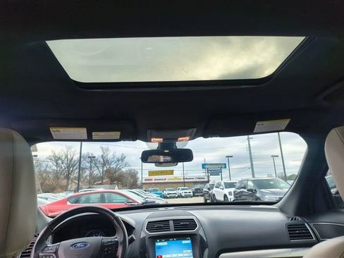 Used 2018 Ford Explorer XLT w/ Equipment Group 202A image 27