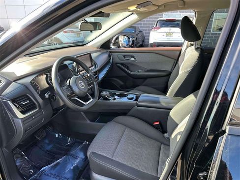 Certified 2021 Nissan Rogue SV image 15