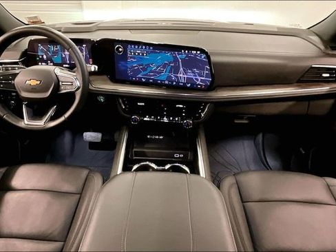 Used 2025 Chevrolet Tahoe LT w/ Comfort Package AWD/4WD image 17