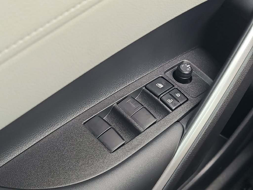 New 2026 Toyota Corolla Cross LE FWD image 19