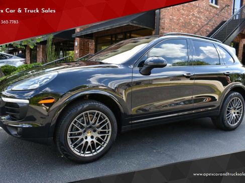 Used 2018 Porsche Cayenne Platinum Edition AWD/4WD image 1