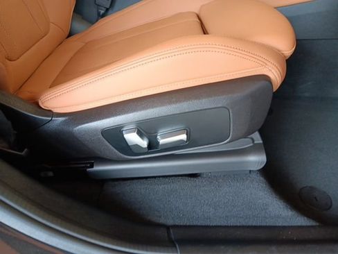Used 2023 BMW X4 M40i AWD/4WD image 53