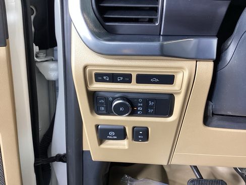 Used 2022 Ford F150 Lariat w/ Equipment Group 502A High AWD/4WD image 22