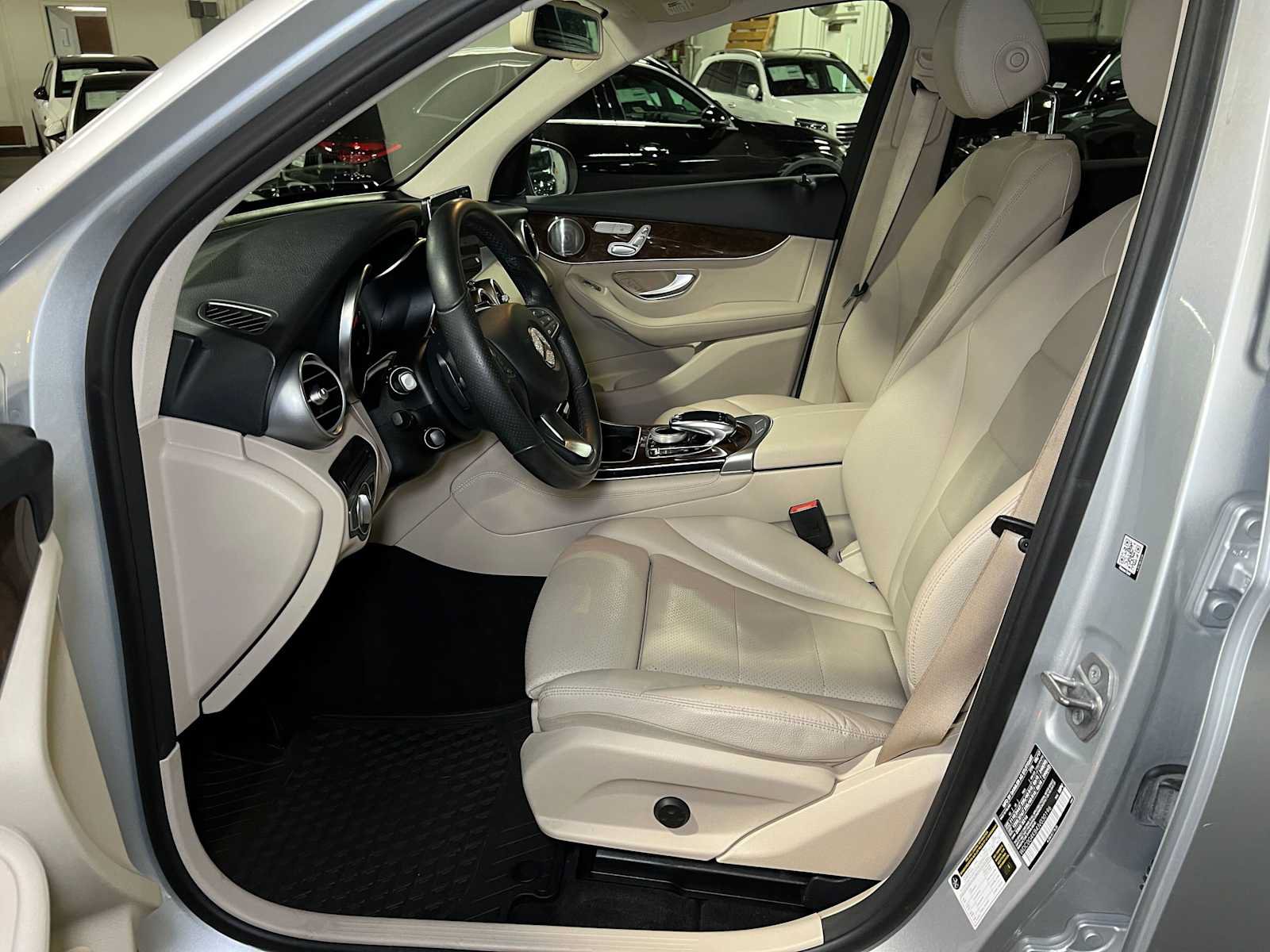 Certified 2018 Mercedes-Benz GLC 300 4MATIC image 24