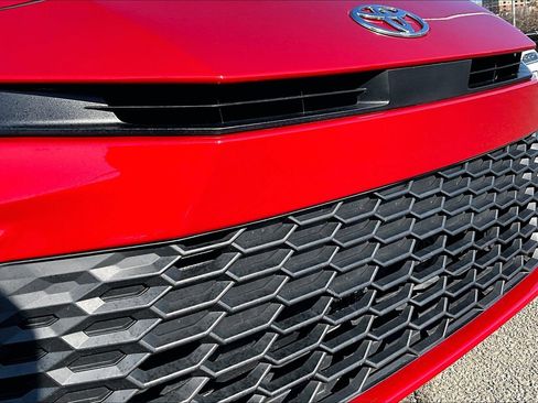 Used 2025 Toyota Camry SE image 28