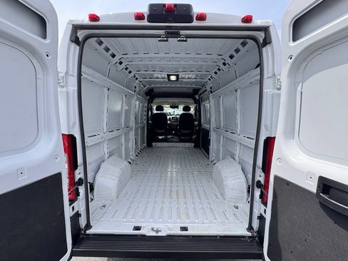 Used 2026 RAM ProMaster 2500 w/ Convenience Group FWD image 7