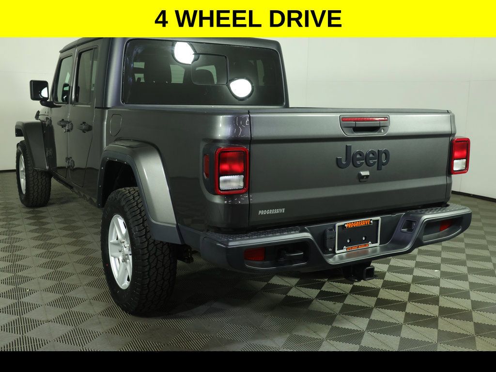 Used 2022 Jeep Gladiator Sport AWD/4WD image 4