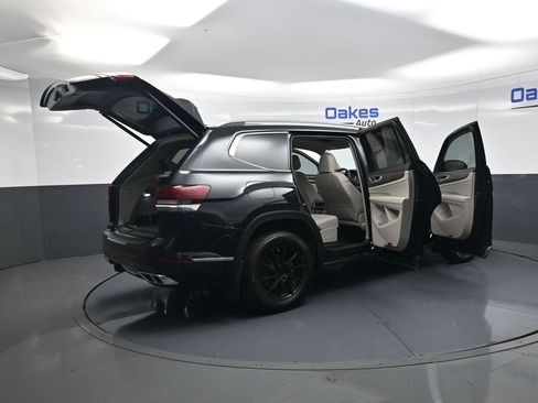 Used 2024 Volkswagen Atlas SEL Premium R-Line AWD/4WD image 58