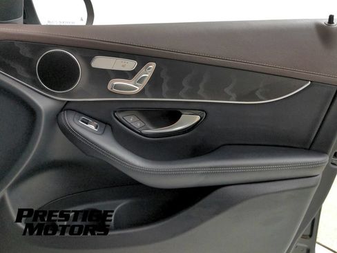 Used 2018 Mercedes-Benz GLC 300 4MATIC image 27
