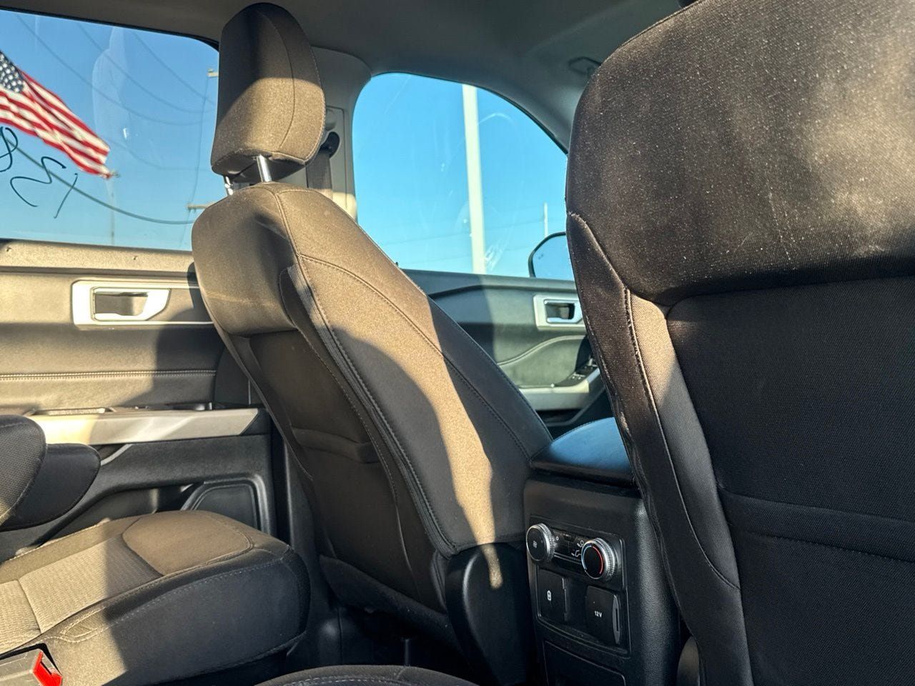 Used 2022 Ford Explorer XLT RWD image 28