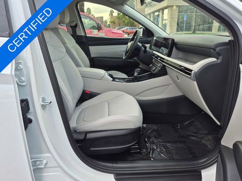 Used 2025 Hyundai Tucson SE image 25