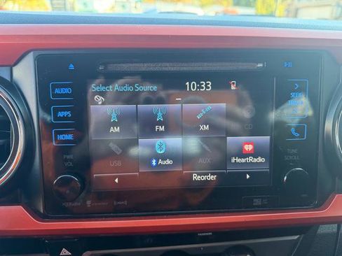 Used 2017 Toyota Tacoma TRD Off-Road w/ Tow Package (A/T) image 11