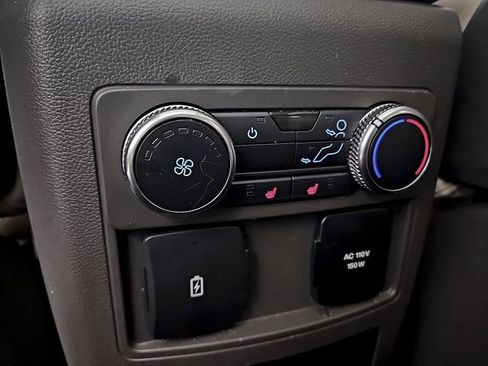 Used 2020 Ford Explorer Platinum w/ Premium Technology Package image 12