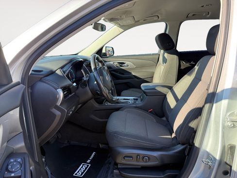 Used 2018 Chevrolet Traverse LT w/ LPO, Cargo Package image 10