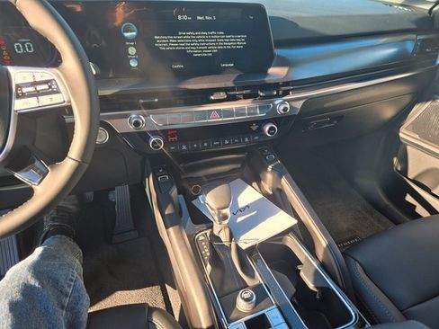 New 2025 Kia Telluride S image 2