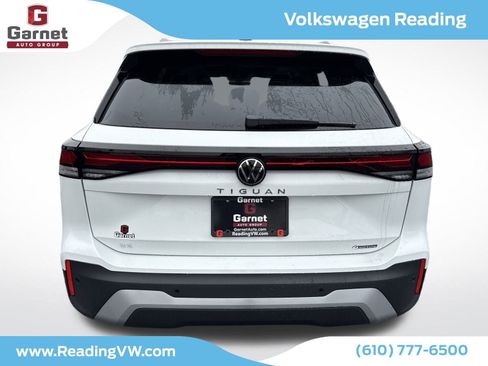 New 2025 Volkswagen Tiguan SE image 4