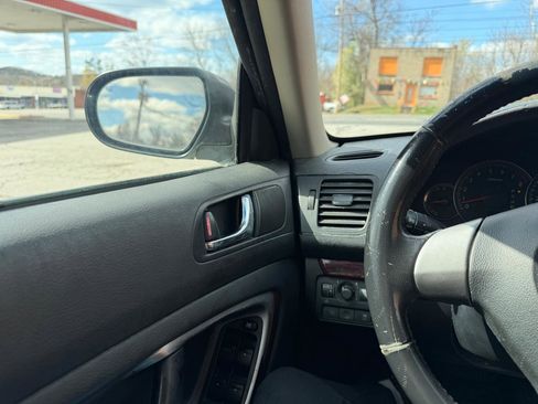 Used 2008 Subaru Outback 2.5i Limited image 16