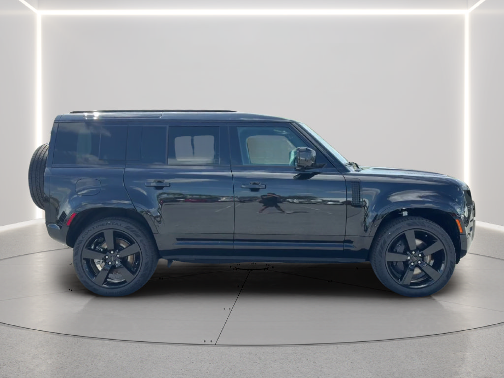 New 2026 Land Rover Defender 110 X-Dynamic SE AWD/4WD image 4