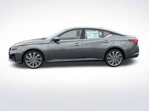 New 2025 Nissan Altima 2.5 SL image 2