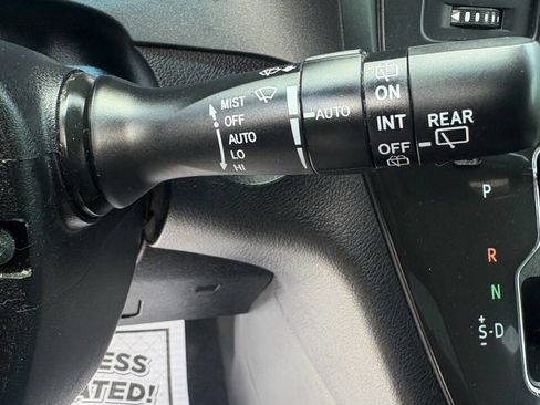 Used 2017 Toyota Sienna Limited Premium FWD image 24