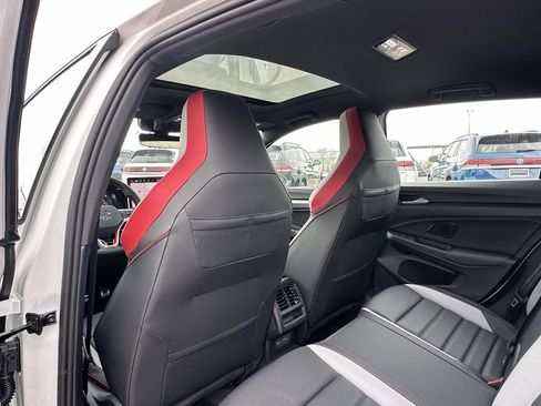 New 2026 Volkswagen Atlas SE w/ Panoramic Sunroof Package AWD/4WD image 11